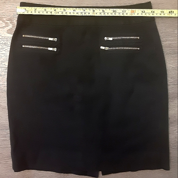 Banana Republic Skirt - Picture 5 of 9